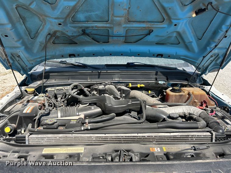 image for item ET3186 2011 Ford F550 Super Duty Crew Cab flatbed truck