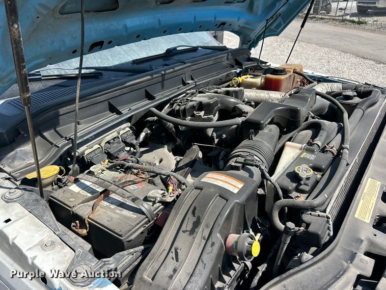 image for item ET3186 2011 Ford F550 Super Duty Crew Cab flatbed truck