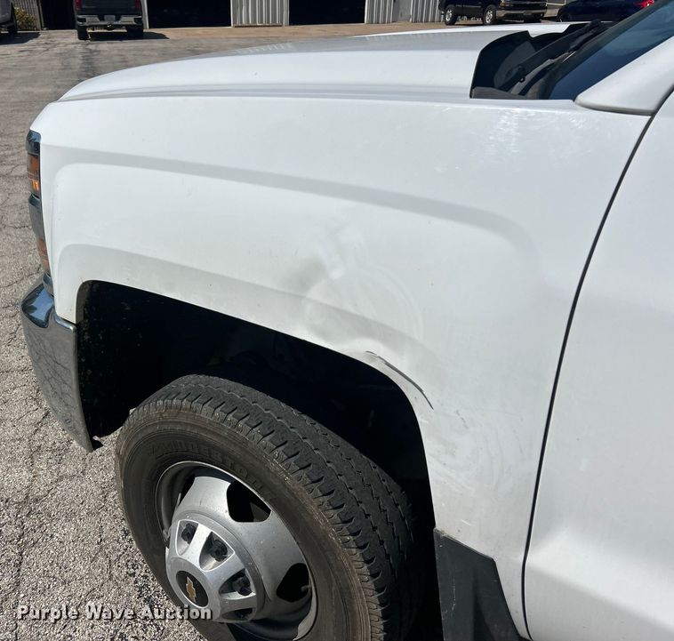 image for item ET3481 2016 Chevrolet Silverado 3500HD Crew Cab utility bed pickup truck