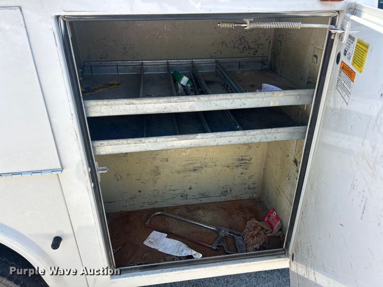 image for item ET3481 2016 Chevrolet Silverado 3500HD Crew Cab utility bed pickup truck