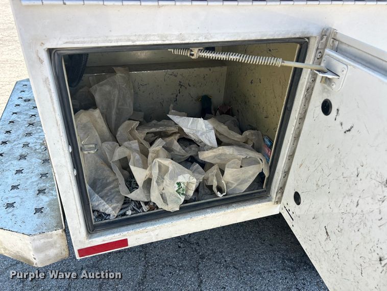 image for item ET3481 2016 Chevrolet Silverado 3500HD Crew Cab utility bed pickup truck