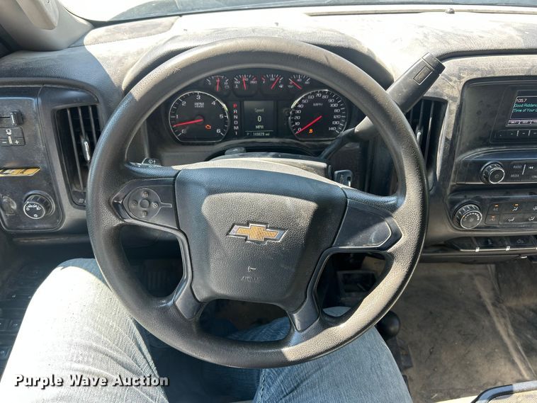 image for item ET3481 2016 Chevrolet Silverado 3500HD Crew Cab utility bed pickup truck