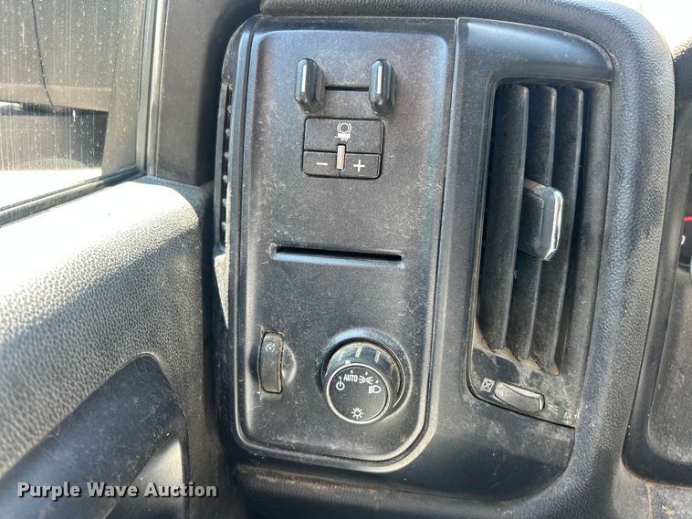 image for item ET3481 2016 Chevrolet Silverado 3500HD Crew Cab utility bed pickup truck