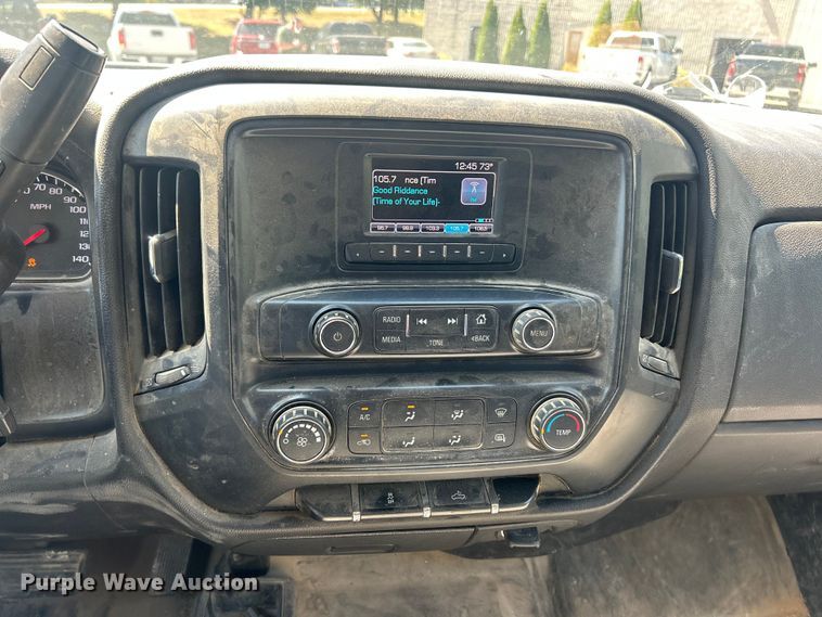 image for item ET3481 2016 Chevrolet Silverado 3500HD Crew Cab utility bed pickup truck