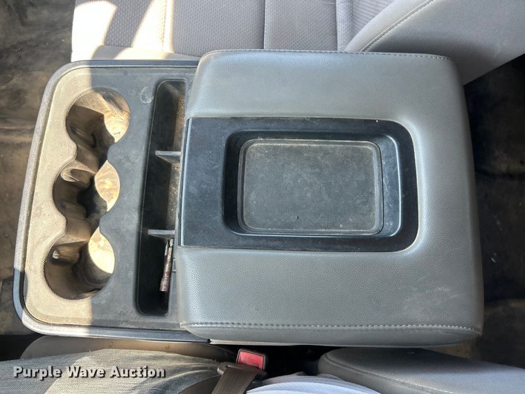 image for item ET3481 2016 Chevrolet Silverado 3500HD Crew Cab utility bed pickup truck