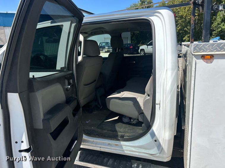 image for item ET3481 2016 Chevrolet Silverado 3500HD Crew Cab utility bed pickup truck