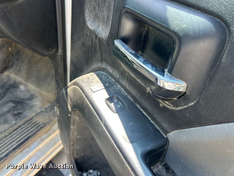 image for item ET3481 2016 Chevrolet Silverado 3500HD Crew Cab utility bed pickup truck