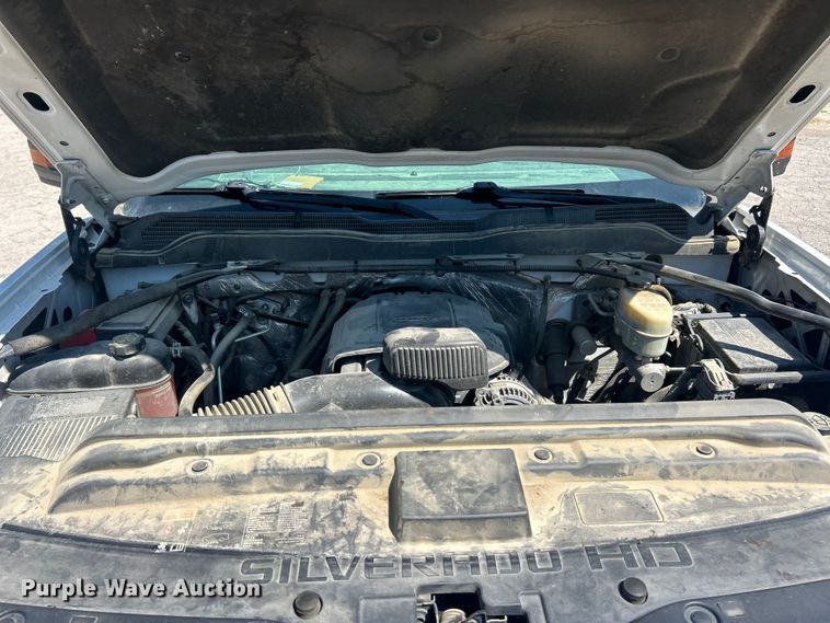 image for item ET3481 2016 Chevrolet Silverado 3500HD Crew Cab utility bed pickup truck