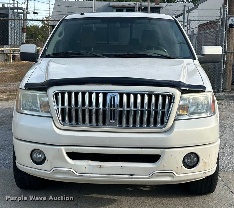 image for item ET3483 2007 Lincoln Mark LT SuperCrew pickup truck