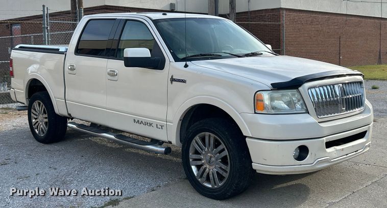 image for item ET3483 2007 Lincoln Mark LT SuperCrew pickup truck