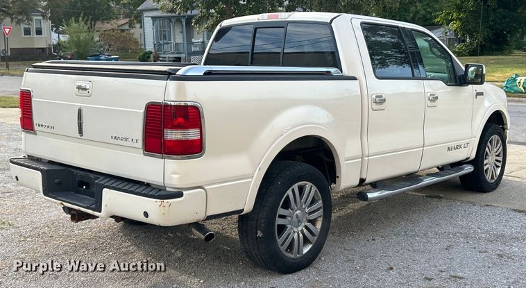 image for item ET3483 2007 Lincoln Mark LT SuperCrew pickup truck