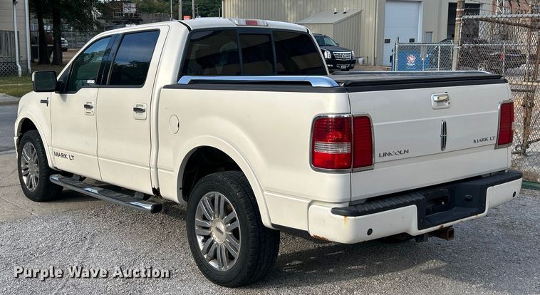 image for item ET3483 2007 Lincoln Mark LT SuperCrew pickup truck