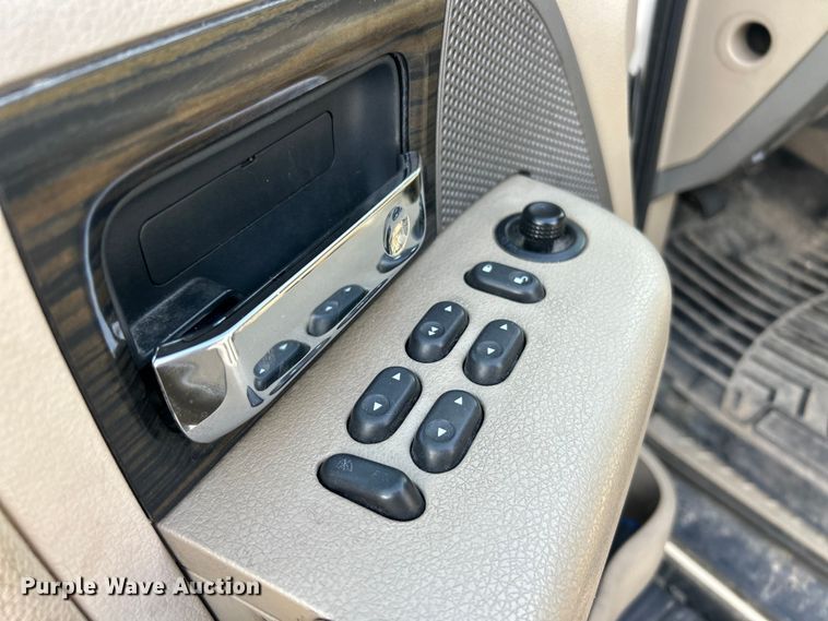 image for item ET3483 2007 Lincoln Mark LT SuperCrew pickup truck