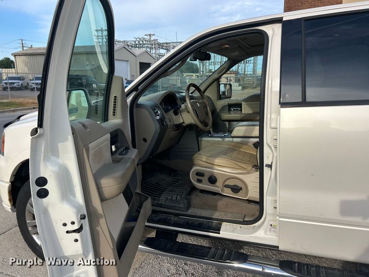 image for item ET3483 2007 Lincoln Mark LT SuperCrew pickup truck