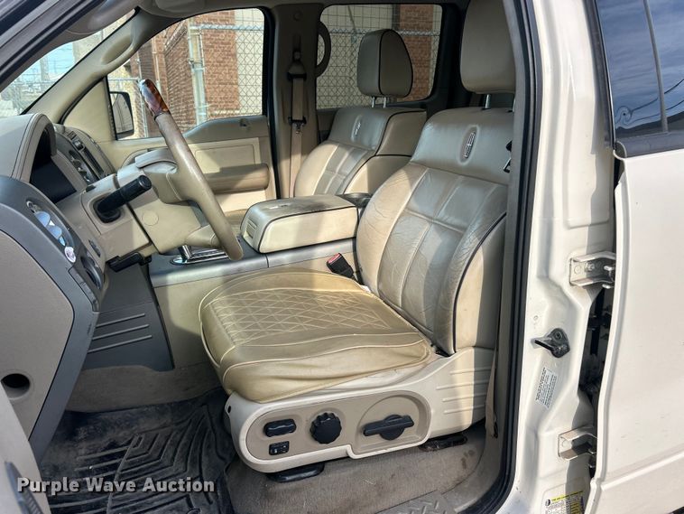 image for item ET3483 2007 Lincoln Mark LT SuperCrew pickup truck