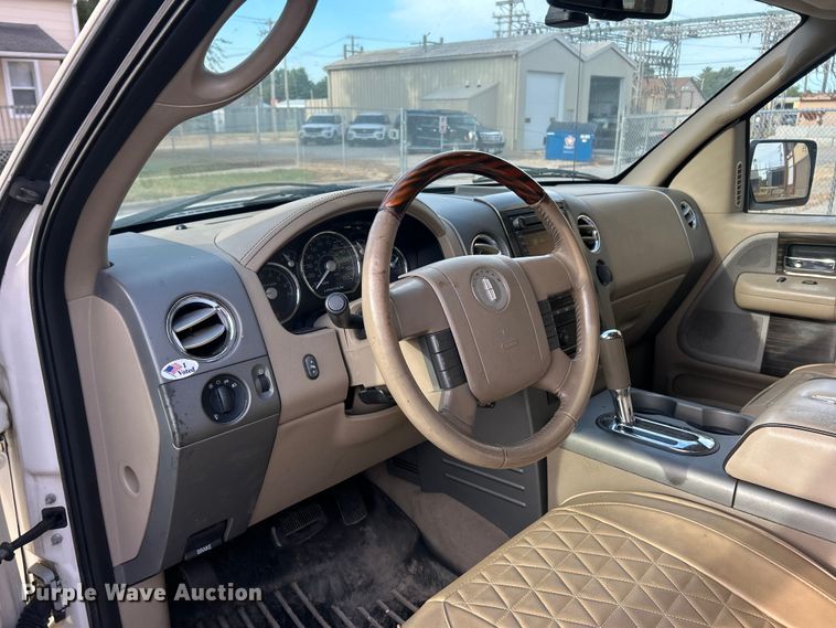 image for item ET3483 2007 Lincoln Mark LT SuperCrew pickup truck