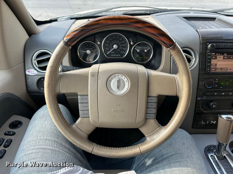 image for item ET3483 2007 Lincoln Mark LT SuperCrew pickup truck