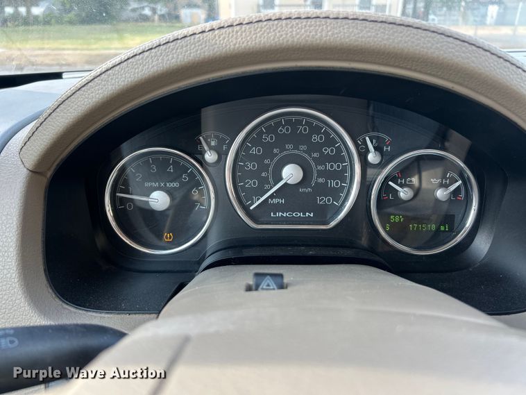 image for item ET3483 2007 Lincoln Mark LT SuperCrew pickup truck