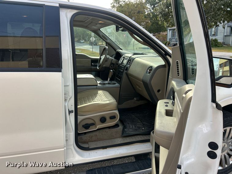 image for item ET3483 2007 Lincoln Mark LT SuperCrew pickup truck