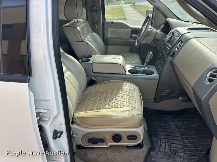 image for item ET3483 2007 Lincoln Mark LT SuperCrew pickup truck