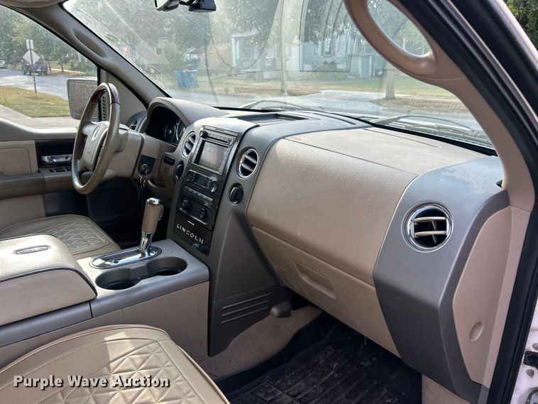 image for item ET3483 2007 Lincoln Mark LT SuperCrew pickup truck