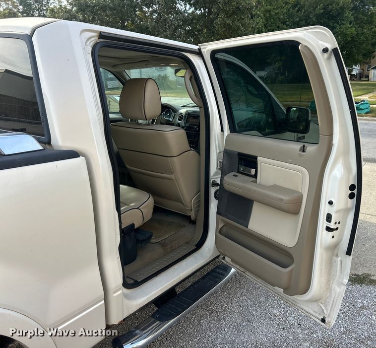 image for item ET3483 2007 Lincoln Mark LT SuperCrew pickup truck