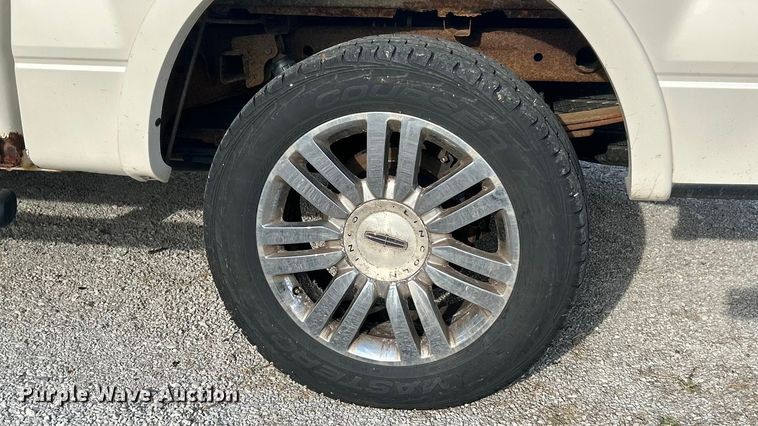 image for item ET3483 2007 Lincoln Mark LT SuperCrew pickup truck