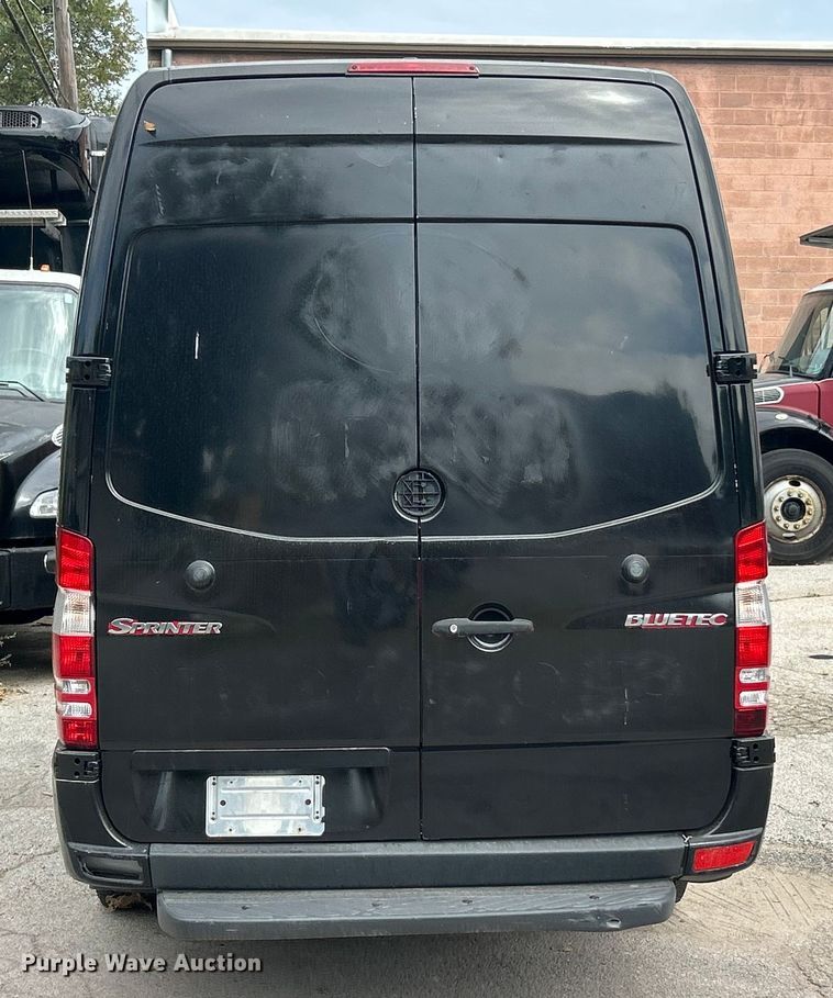 image for item ET3489 2012 Mercedes-Benz Sprinter 2500 refrigerated Van