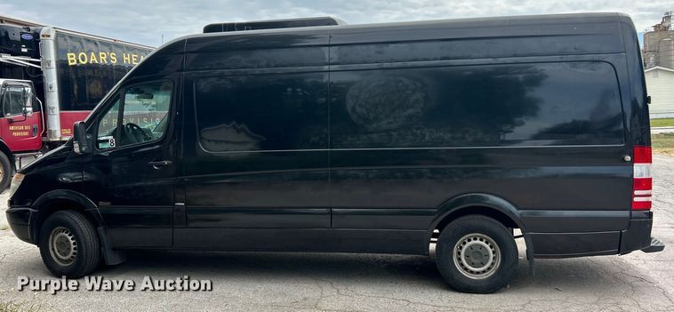 image for item ET3489 2012 Mercedes-Benz Sprinter 2500 refrigerated Van