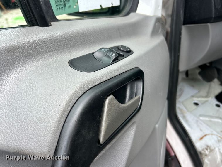 image for item ET3489 2012 Mercedes-Benz Sprinter 2500 refrigerated Van