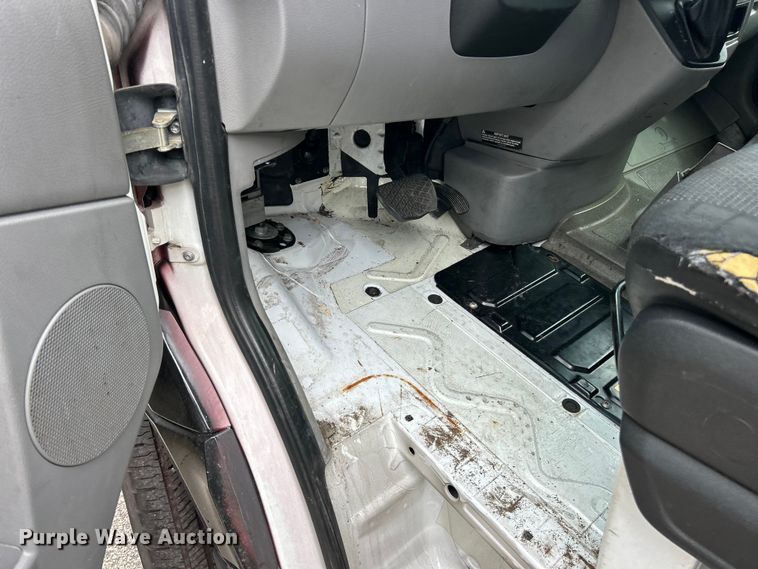 image for item ET3489 2012 Mercedes-Benz Sprinter 2500 refrigerated Van