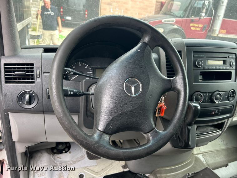 image for item ET3489 2012 Mercedes-Benz Sprinter 2500 refrigerated Van