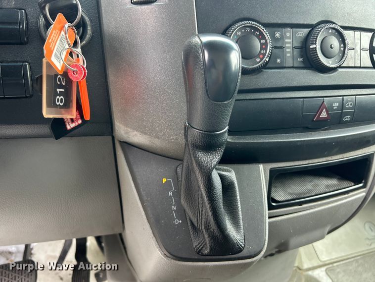 image for item ET3489 2012 Mercedes-Benz Sprinter 2500 refrigerated Van