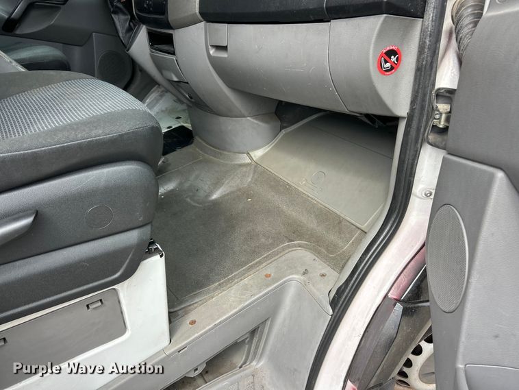 image for item ET3489 2012 Mercedes-Benz Sprinter 2500 refrigerated Van