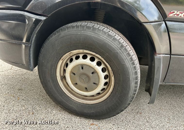 image for item ET3489 2012 Mercedes-Benz Sprinter 2500 refrigerated Van