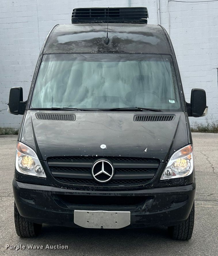 image for item ET3490 2013 Mercedes-Benz Sprinter 2500 refrigerated van