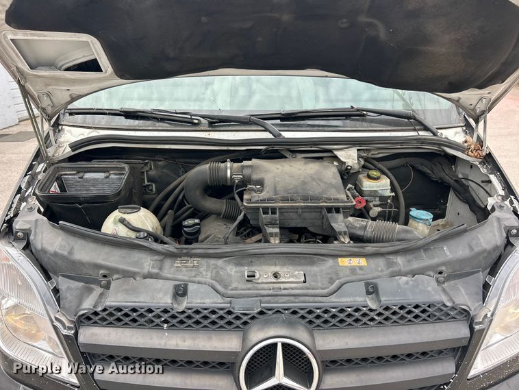 image for item ET3490 2013 Mercedes-Benz Sprinter 2500 refrigerated van