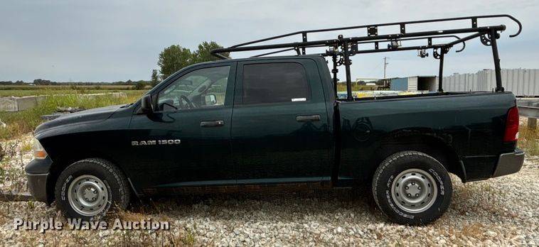 image for item ET4519 2011 Dodge Ram 1500 Crew Cab pickup truck