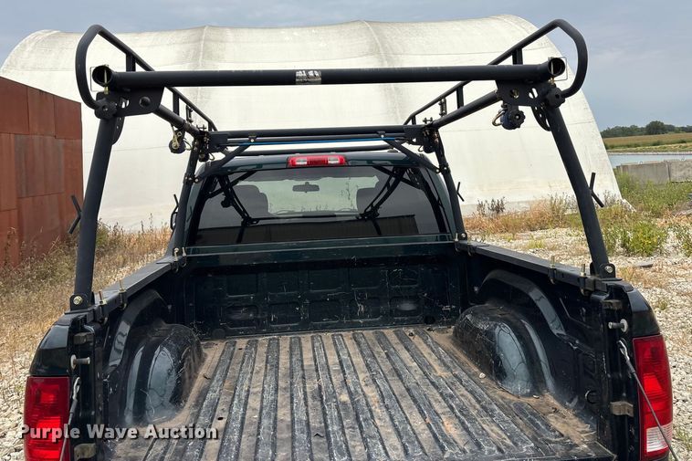 image for item ET4519 2011 Dodge Ram 1500 Crew Cab pickup truck