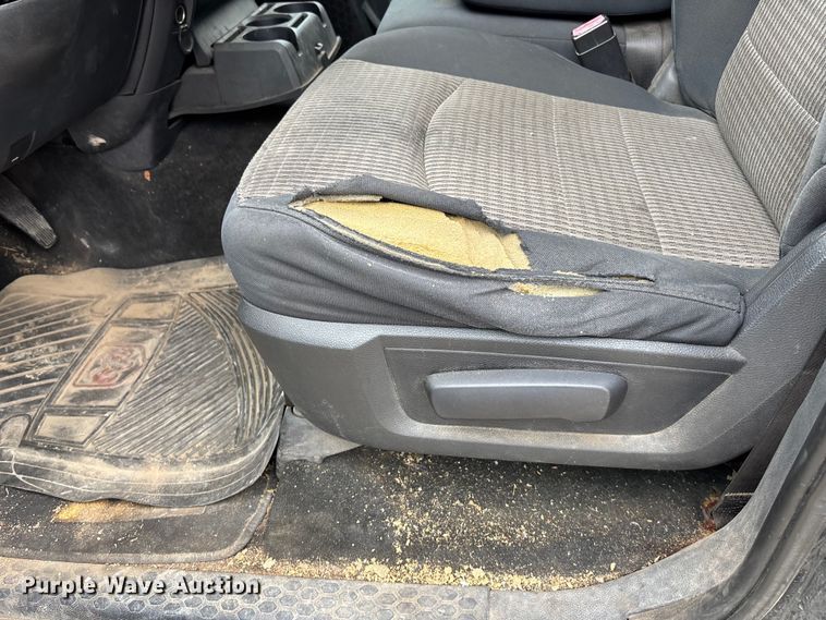 image for item ET4519 2011 Dodge Ram 1500 Crew Cab pickup truck