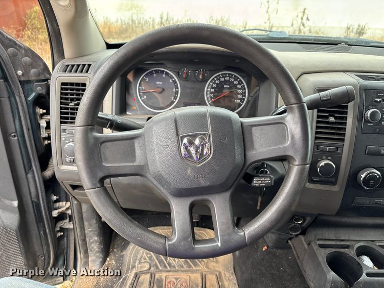 image for item ET4519 2011 Dodge Ram 1500 Crew Cab pickup truck