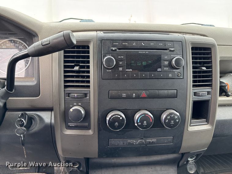 image for item ET4519 2011 Dodge Ram 1500 Crew Cab pickup truck