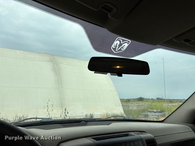 image for item ET4519 2011 Dodge Ram 1500 Crew Cab pickup truck