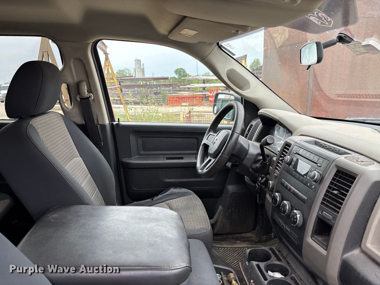 image for item ET4519 2011 Dodge Ram 1500 Crew Cab pickup truck