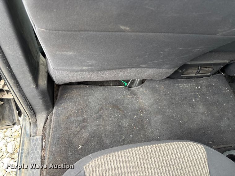 image for item ET4519 2011 Dodge Ram 1500 Crew Cab pickup truck