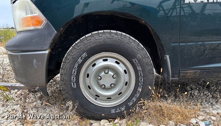 image for item ET4519 2011 Dodge Ram 1500 Crew Cab pickup truck