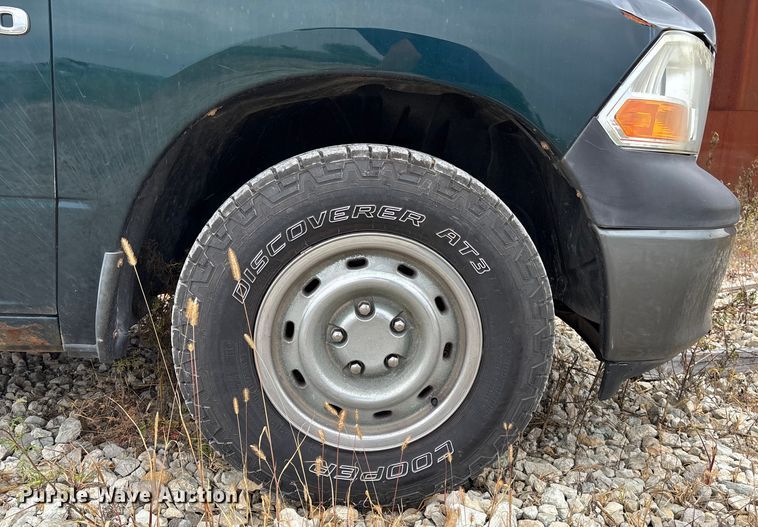 image for item ET4519 2011 Dodge Ram 1500 Crew Cab pickup truck