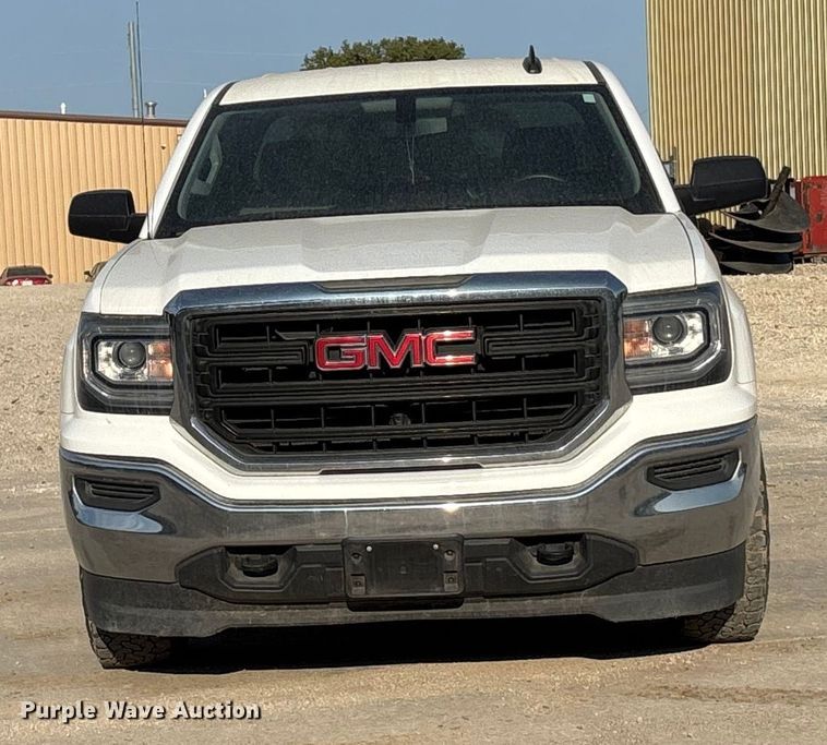 image for item ET4523 2018 GMC Sierra 1500 Crew Cab pickup truck