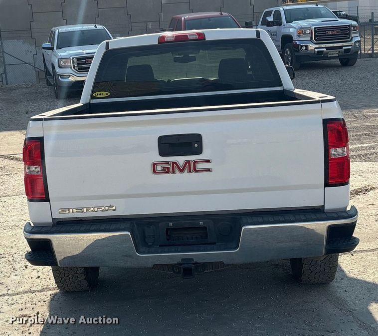 image for item ET4523 2018 GMC Sierra 1500 Crew Cab pickup truck