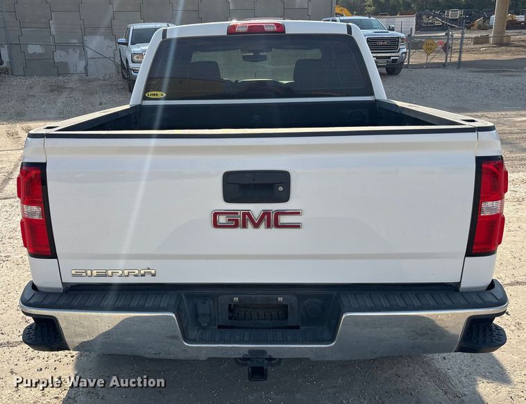 image for item ET4523 2018 GMC Sierra 1500 Crew Cab pickup truck